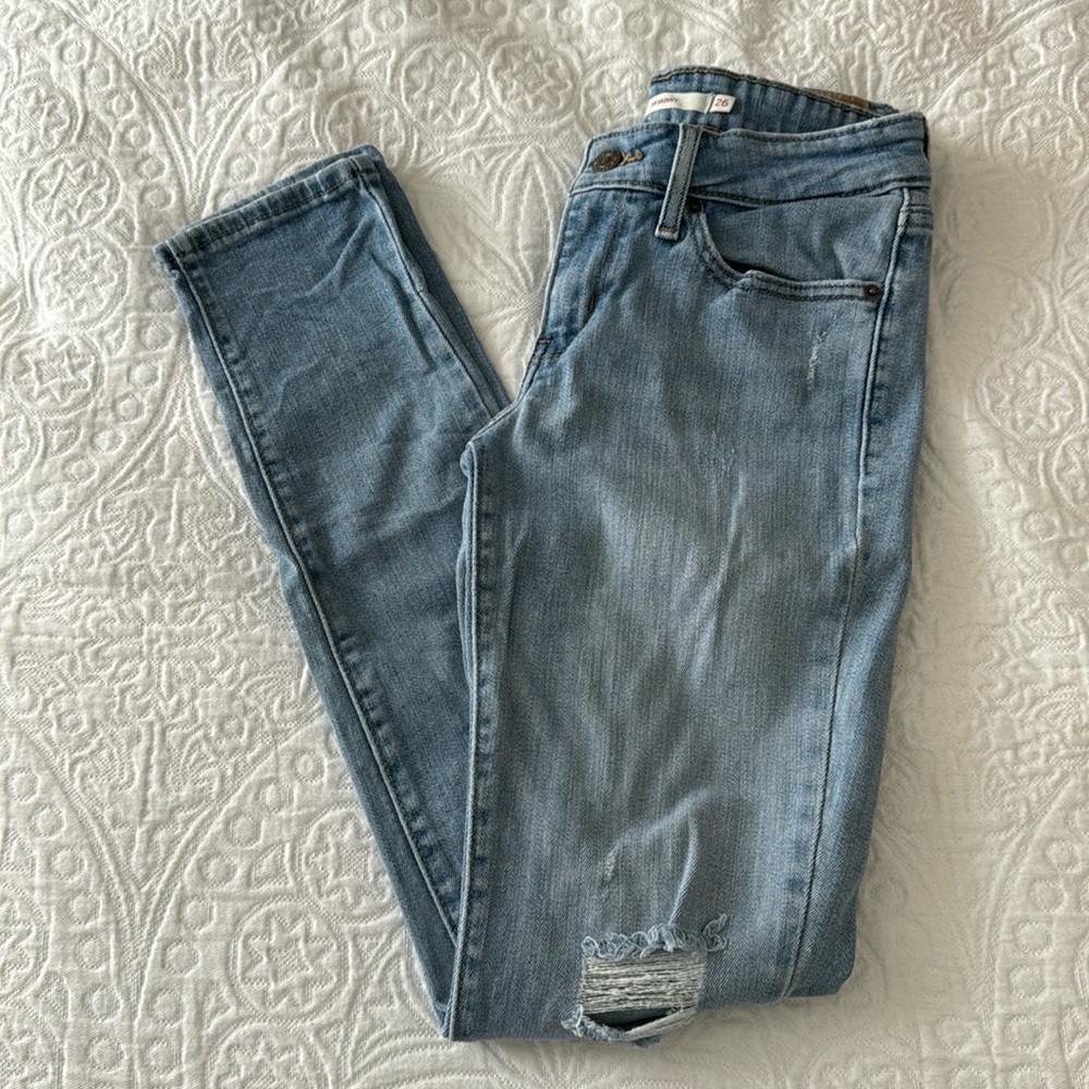 Levi’s 711 jeans. Size 26.